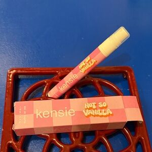 Kensie Not So Vanilla 10ml EDP Travel Spray – New in Box